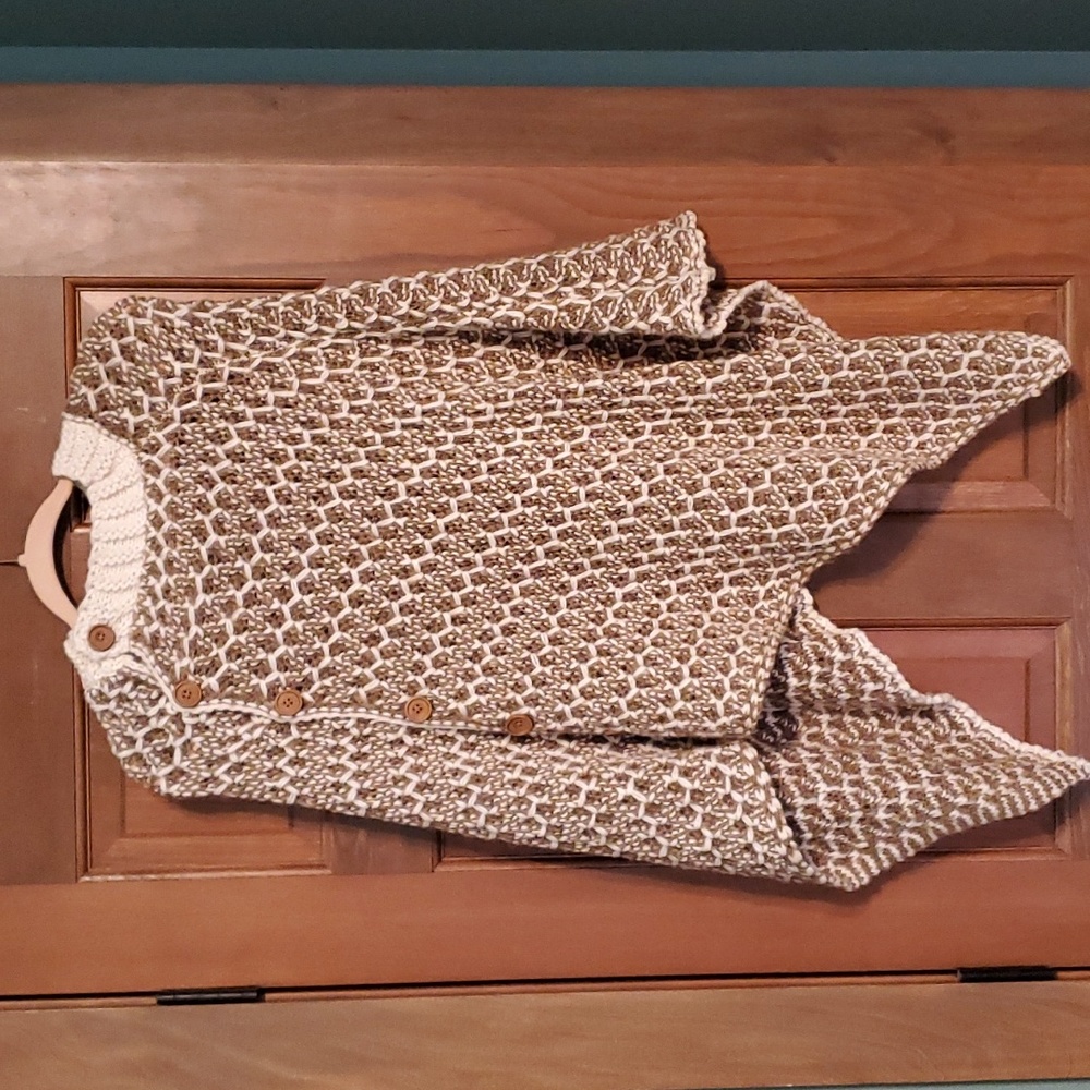 Simply Noelle sweater poncho